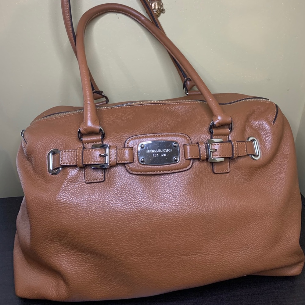 Micheal Kors Weekender Tan